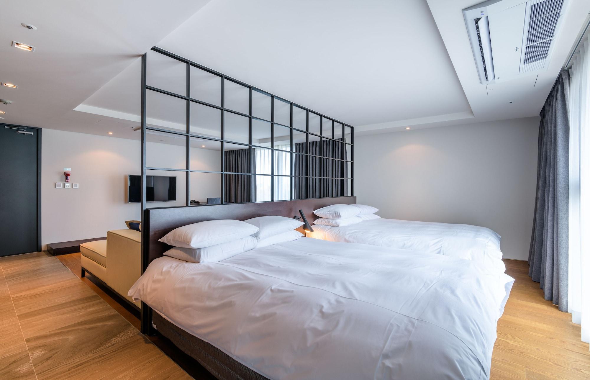 Brown And 4* Jeju