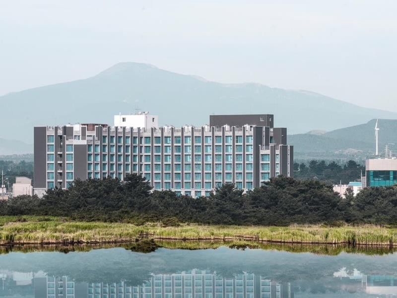 Brown And Hotel 4*